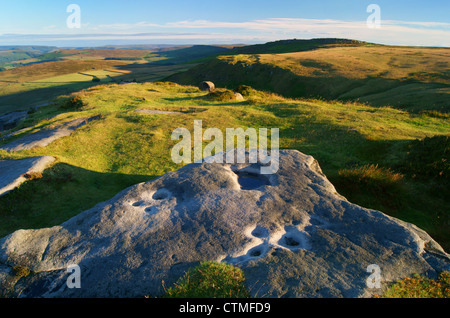 UK,Derbyshire, Peak District,Higger Tor à North en direction de Stanage Edge & Callow Banque d'Higger Tor Banque D'Images