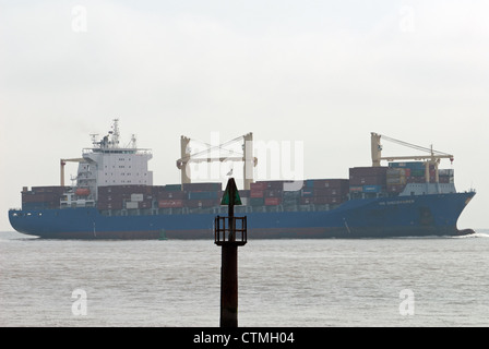 Navire port de Felixstowe, Suffolk, UK Banque D'Images