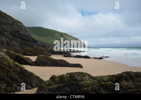 Slea Head avec Coumeenoule Beach, péninsule de Dingle, comté de Kerry, en République d'Irlande. Banque D'Images