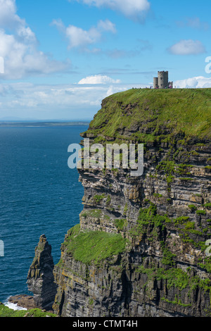 Les falaises de Moher, comté de Clare, Irlande. Banque D'Images