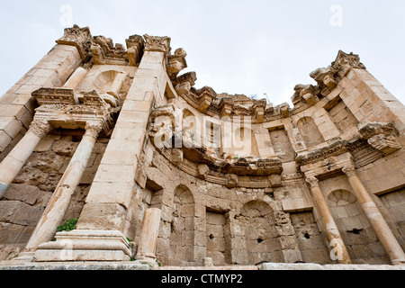 Temple d'Artemis dans l'ancienne ville Jerash en Jordanie Banque D'Images