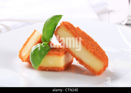 Morceaux de fromage frit Banque D'Images