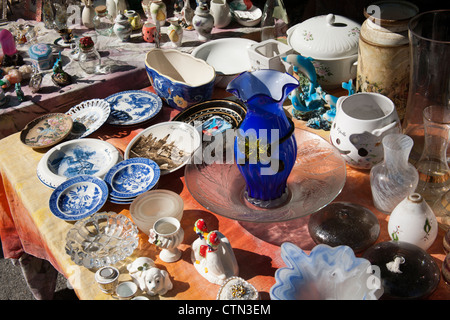 Marché d'antiquités de plein air, Entracque, Cuneo, Italie Banque D'Images