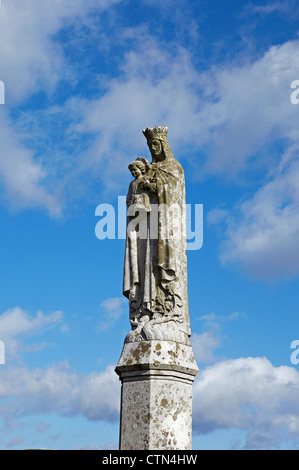 Notre Dame de l'Elgano statue, The Town House, South Wales, UK Banque D'Images