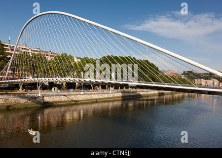 Pont ZubiZuri, Bilbao, Biscaye, Pays Basque, Espagne Banque D'Images