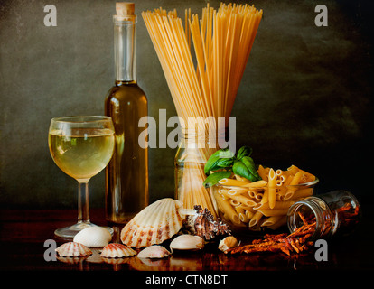 Pasta alla marinara avec les palourdes et le vin blanc Banque D'Images