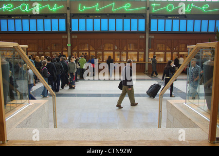 Wroclaw Glowny railway station peu après après rénovation Banque D'Images