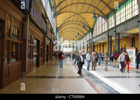 Wroclaw Glowny railway station peu après après rénovation Banque D'Images