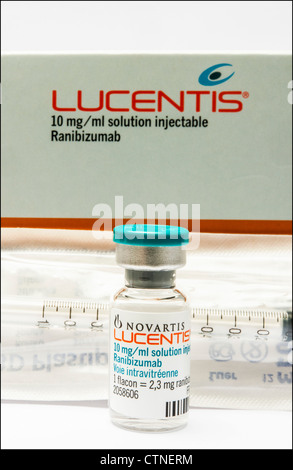 Novartis Lucentis ranibizumab utilisé pour le traitement de la dégénérescence maculaire liée à l'âge de la DMLA oculaire Banque D'Images