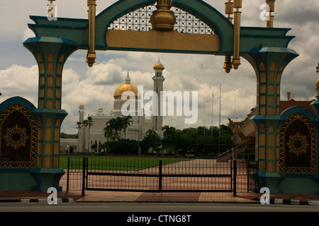 Sultan Omar Ali Mosquée Saifudding, Bandar Seri Begawan, Brunei, en Asie du sud-est Banque D'Images