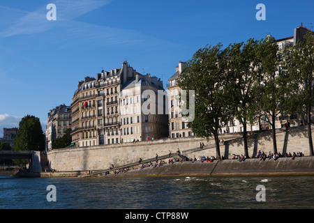 La Seine à Paris, France Banque D'Images