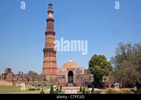 Qutub Minar / Qutb Minar, UNESCO World Heritage Site et plus grand minaret à Delhi, Inde Banque D'Images