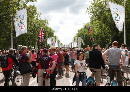 Jeux Olympiques de Londres en 2012 le lieu de la course cycliste sur route hommes sur le Mall, Londres, Angleterre, Royaume-Uni Banque D'Images