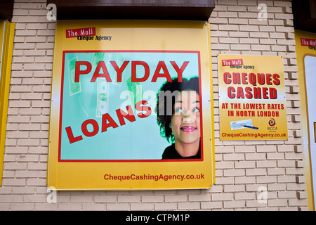 Une société de prêt sur salaire, le centre commercial de l'Agence contrôle, Archway Londres Banque D'Images