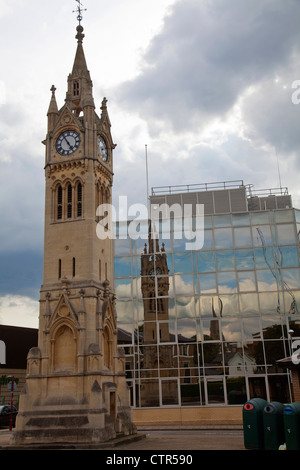 Tour de l'horloge à Surbiton Coronation Banque D'Images