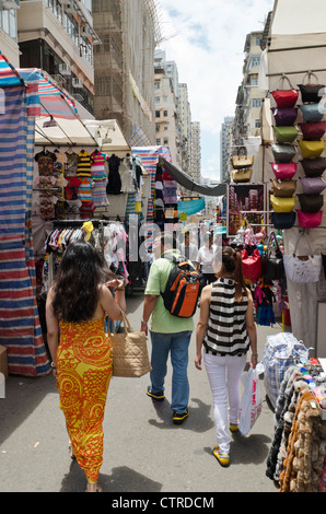 Tung Choi Street Market, également connu sous le nom de Marché des Dames, Mong Kok, Kowloon, Hong Kong, Chine Banque D'Images