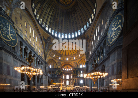 Intérieur de la cathédrale Sainte Sophie, Istanbul, Turquie, Banque D'Images