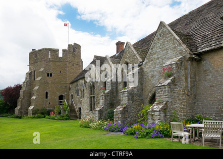 Tour sud et Hall au Château Stokesay Shropshire en Angleterre Banque D'Images