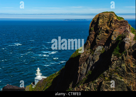 Hartland Point est un éperon rocheux du terrain sur la pointe nord-ouest de la côte du Devon en Angleterre. Banque D'Images