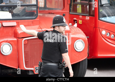 Les chauffeurs de taxi provoquer l'impasse autour de Hyde Park Corner au cours d'une manifestation au sujet de leur exclusion de voies olympiques Banque D'Images