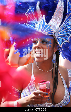 Participant de 2010. Le carnaval de Notting Hill, le plus grand festival et défilé. Utilisation éditoriale [seulement] Banque D'Images