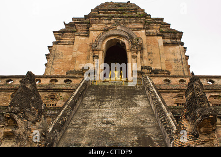 Budha Statue en Wat Chedi Lung 2 Banque D'Images