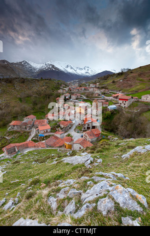 Village Tresviso, parc national des Picos de Europa, Cantabria, ESPAGNE Banque D'Images