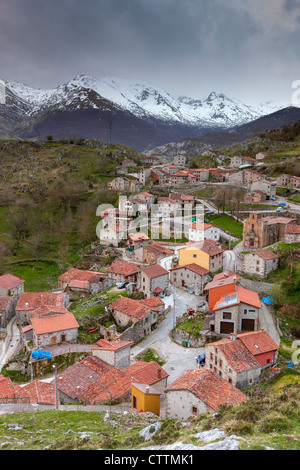 Village Tresviso, parc national des Picos de Europa, Cantabria, ESPAGNE Banque D'Images