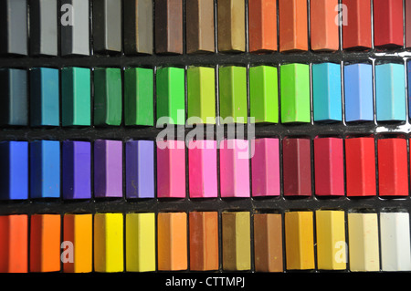 Un assortiment de matériel d'art - pastels craie Banque D'Images