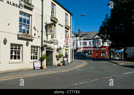 La maison publique de pub Albert dans le centre-ville de Summer Bowness on Windermere Cumbria Angleterre Royaume-Uni GB Grande-Bretagne Banque D'Images