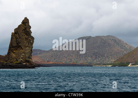 Pinnacle Rock, le parc national des Îles Galapagos, l'île de Bartolome, Galapagos, Equateur Banque D'Images