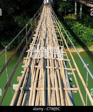 Pont sur la rivière Loboc sur Bohol, Philippines Banque D'Images