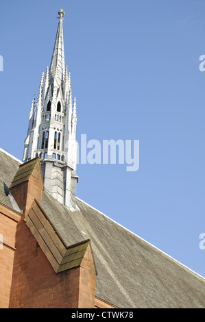 Spire sur le toit de la Baronnie située à Glasgow, Ecosse Banque D'Images