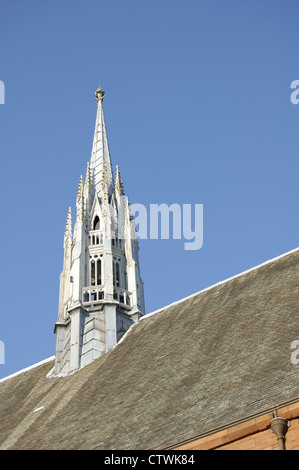 Spire sur le toit de la Baronnie située à Glasgow, Ecosse Banque D'Images