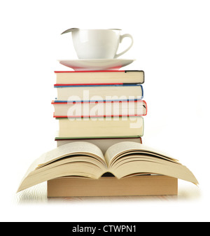 La composition avec des livres sur la table Banque D'Images