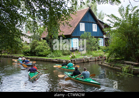 Maison en bois en Lehde près de Luebbenau, Spreewald, Brandebourg, Allemagne Banque D'Images