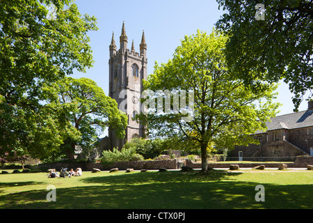 Le village green à Widecombe dans la Lande, Devon, UK. Le village est immortalisée dans la chanson folklorique 'Widecombe Fair'. Banque D'Images