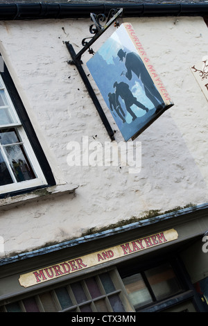 Le meurtre et le chaos de la librairie d'occasion. Hay on Wye, Powys, Pays de Galles. Banque D'Images