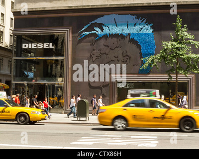 5e Avenue Diesel Store, NYC Banque D'Images