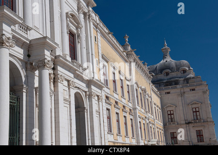 Palais national de Mafra et Covent, Mafra, nr Lisbonne, Portugal. Banque D'Images