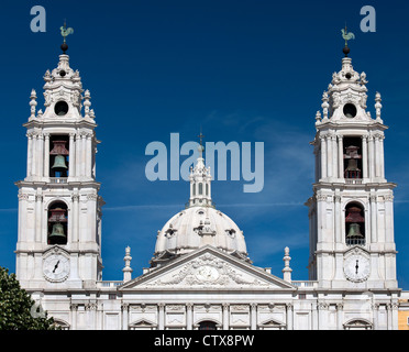 Palais national de Mafra et Covent, Mafra, nr Lisbonne, Portugal. Banque D'Images