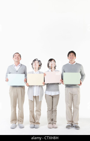 Les grands-parents et parents avec des bord Banque D'Images