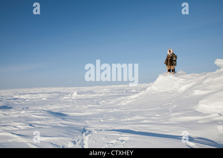 Les Inuits sont la chasse sur l'northpole Banque D'Images