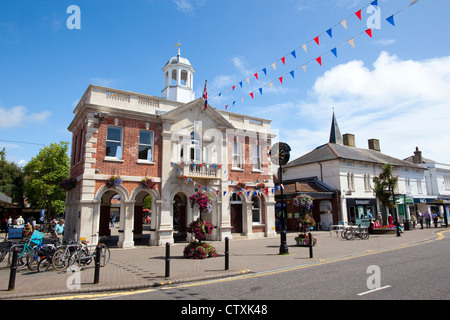 Hôtel de ville de Christchurch sur la high street, Christchurch Dorset, retraite populaire ville sur la côte sud de l'Angleterre, Royaume-Uni Banque D'Images