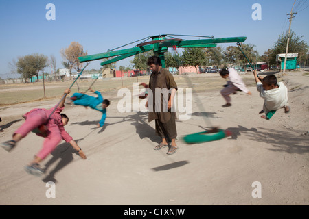 Fun fair dans la ville de Kunduz, Afghanistan Banque D'Images