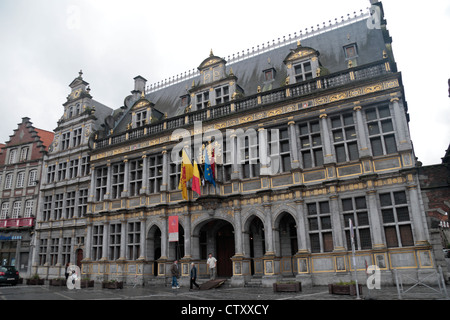 La Halle aux Draps (Cloth Hall) à Tournai, Hainaut, Belgique. Banque D'Images