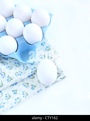 Oeufs frais Banque D'Images