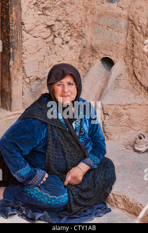 Femme berbère traditionnel dans le sud de l'Atlas, Maroc Banque D'Images