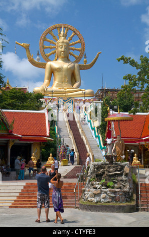 Le temple du Grand Bouddha et landmark est situé sur la côte nord-est de l'île de Ko Samui, Thaïlande. Banque D'Images