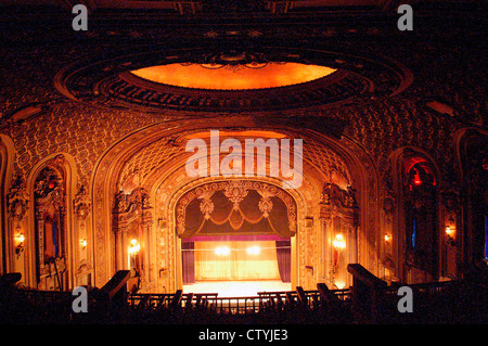 Cinéma Loews restauré à Journal Square à Jersey City, NJ le 14 mars 2004. (© Frances M. Roberts) Banque D'Images